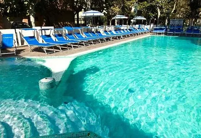 Hotel Queen Mary Cattolica Italia