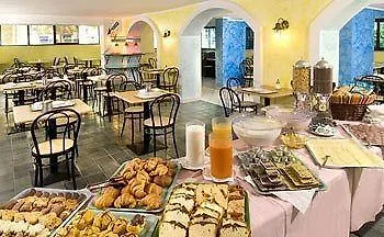 Hotel Queen Mary Cattolica
