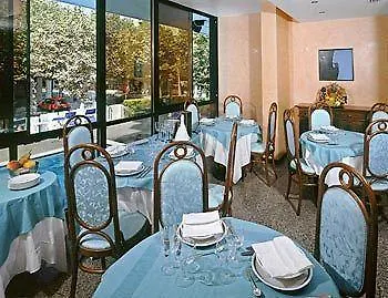 Hotel Queen Mary Cattolica 3*,