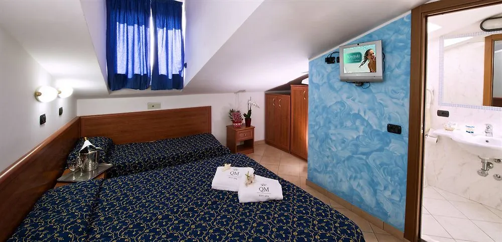 Hotel Queen Mary Cattolica